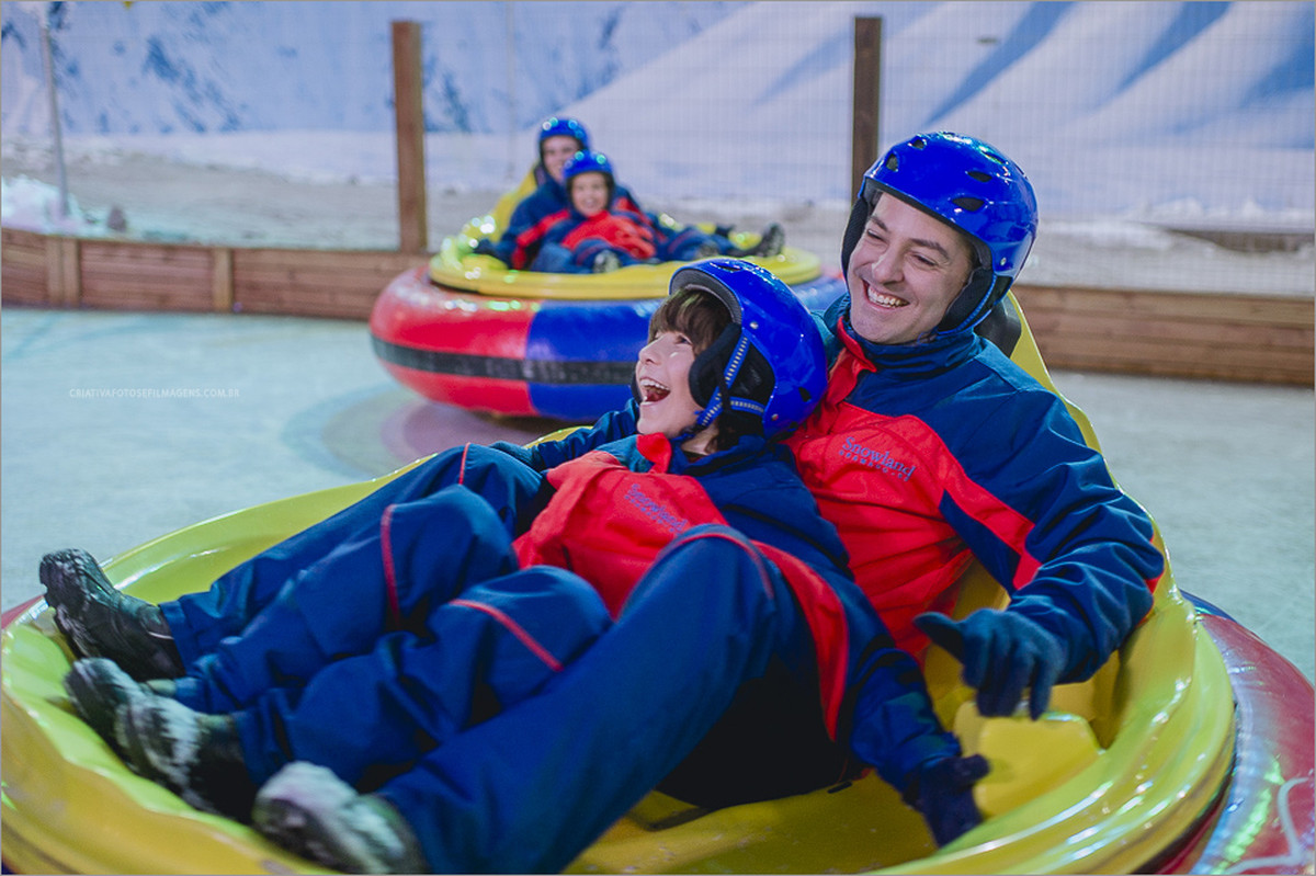 snowland-viva-a-neve-snowland-gramado-parque-de-neve-gramado-robison-kunz-serra-gaucha-fotografo-robison-kunz-fotografia-publicitaria-gramado-parque-de-neve-fotos-publicitarias-snowland-snowland-gramado-criativa-fotos-e-filmagens