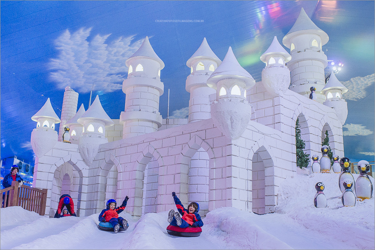 snowland-viva-a-neve-snowland-gramado-parque-de-neve-gramado-robison-kunz-serra-gaucha-fotografo-robison-kunz-fotografia-publicitaria-gramado-parque-de-neve-fotos-publicitarias-snowland-snowland-gramado-criativa-fotos-e-filmagens