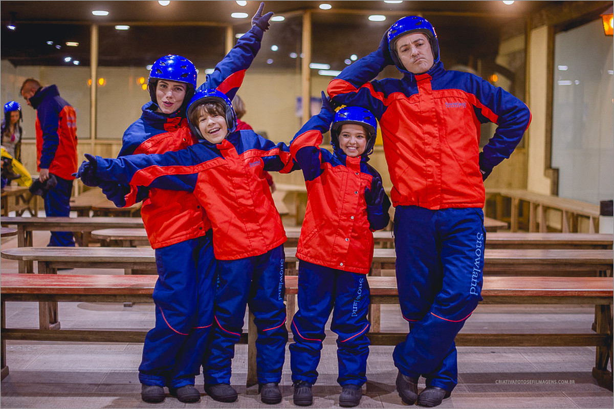snowland-viva-a-neve-snowland-gramado-parque-de-neve-gramado-robison-kunz-serra-gaucha-fotografo-robison-kunz-fotografia-publicitaria-gramado-parque-de-neve-fotos-publicitarias-snowland-snowland-gramado-criativa-fotos-e-filmagens