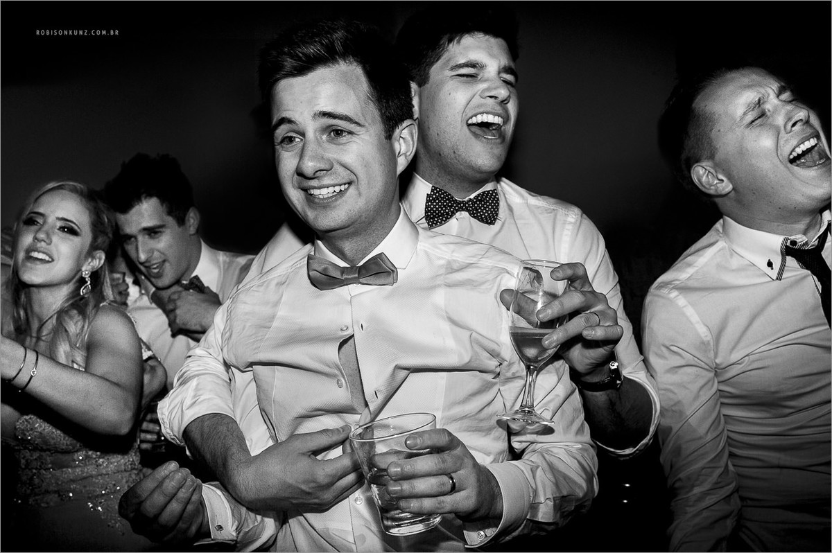festa de casamento animada