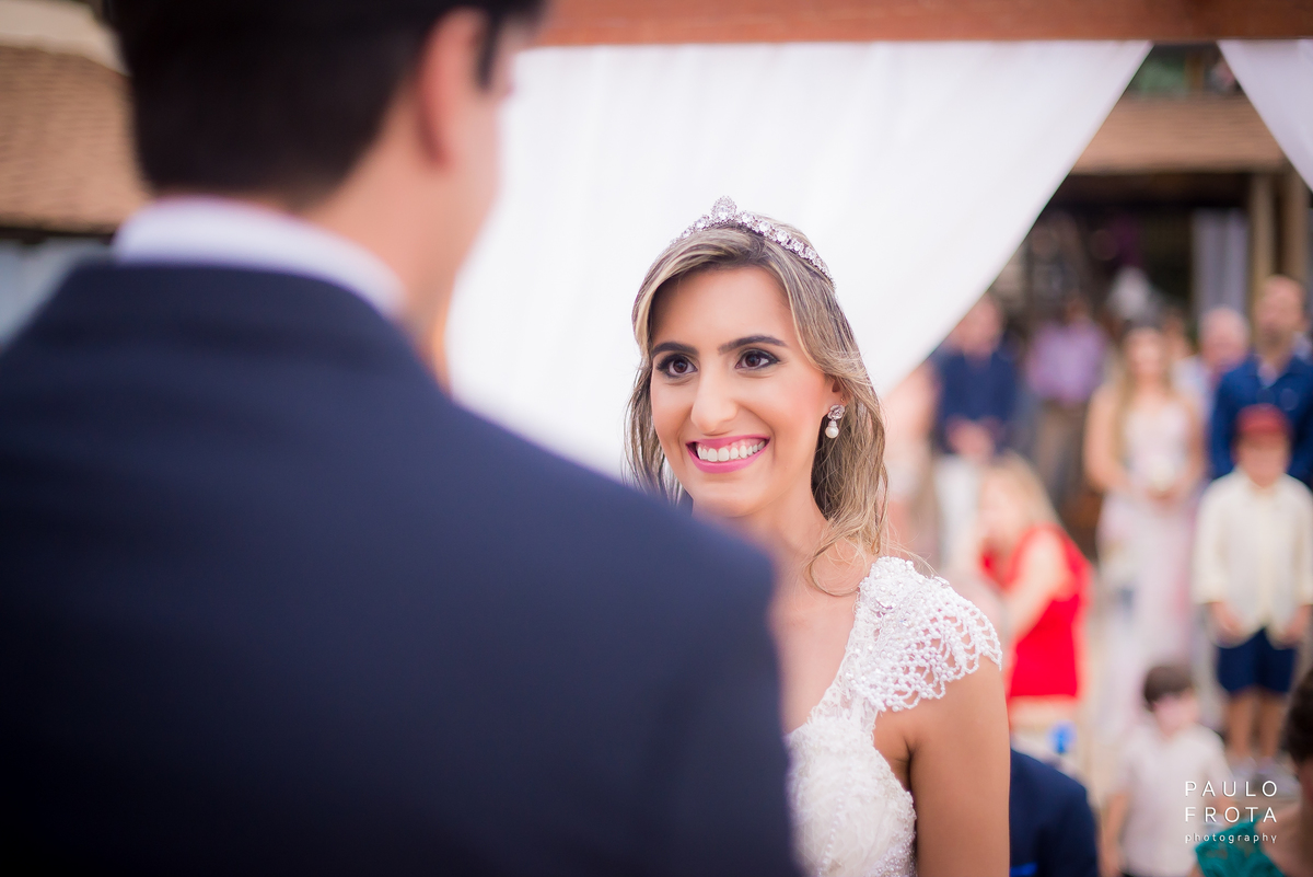Cerimonia casamento buzios, noiva olhado para noivo