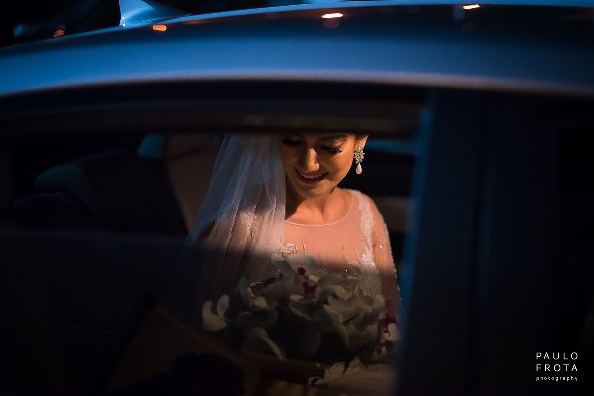 noiva no carro