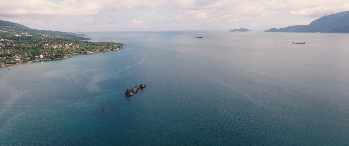 Ilhabela, litoral norte, cenário fantástico para o casamento de Livia e Bruno.