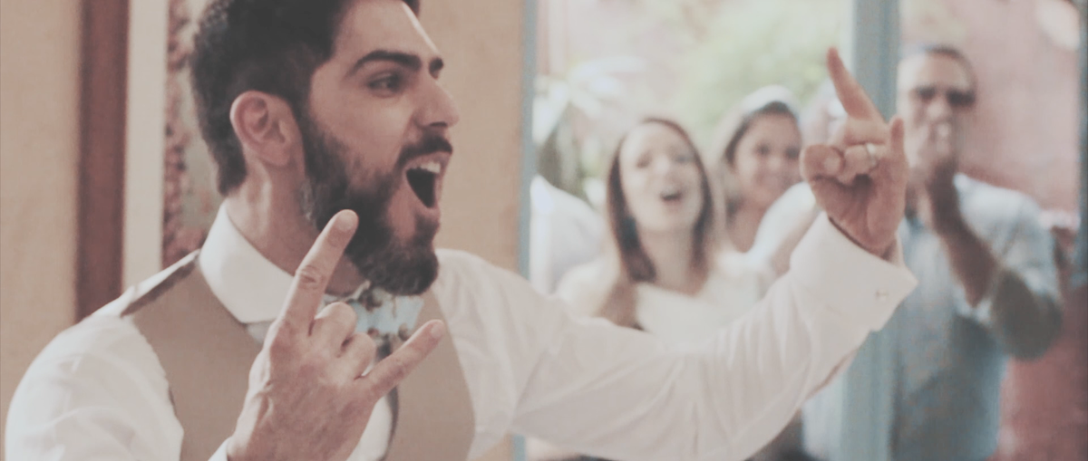 Elry comemora o sucesso da coreografia que fez junto a seu marido Gauss.