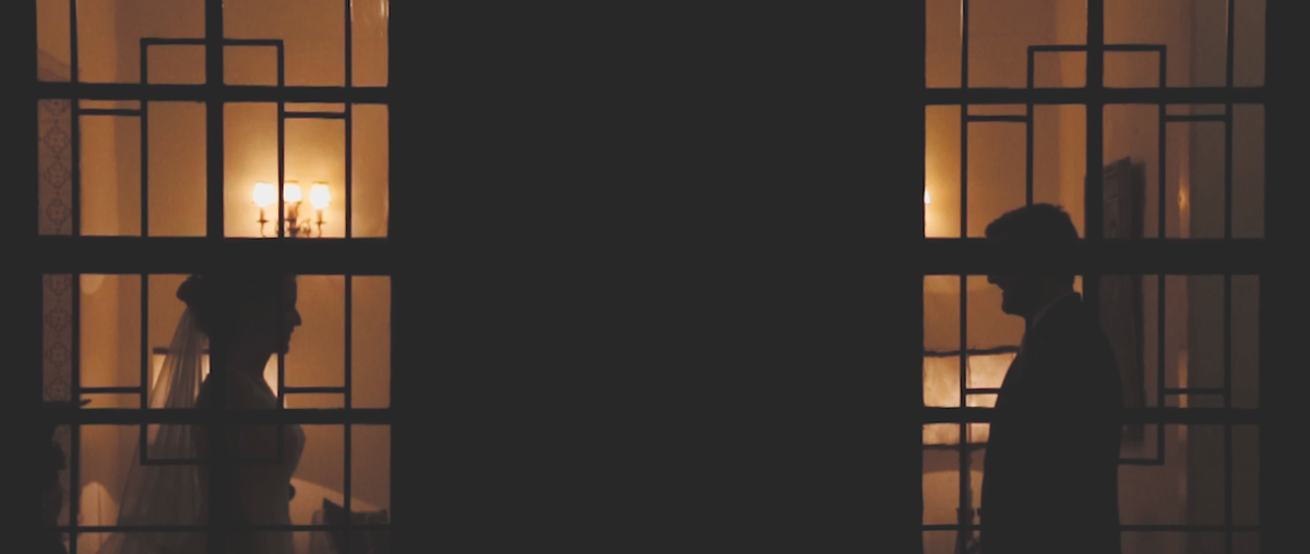 A Fazenda Santa Barbara, em Itatiba/SP, tem seus encantos espalhados por todos os lados. Até na simetria de suas janelas é possível ter uma linda fotografia.