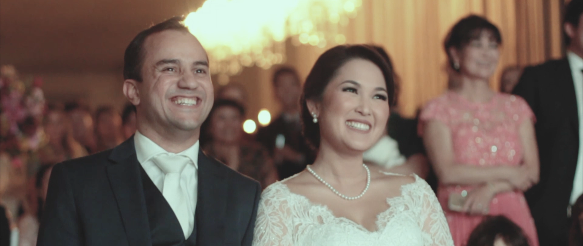Casamento em São Paulo no Buffet Colonial. Com música de Lorenza Pozza. Beleza de Michel Nakamura. Fotografia de Renata e Yuri Fotografia. Vídeo de Gravata Florida Filmes. Vestido de Lucas Anderi.