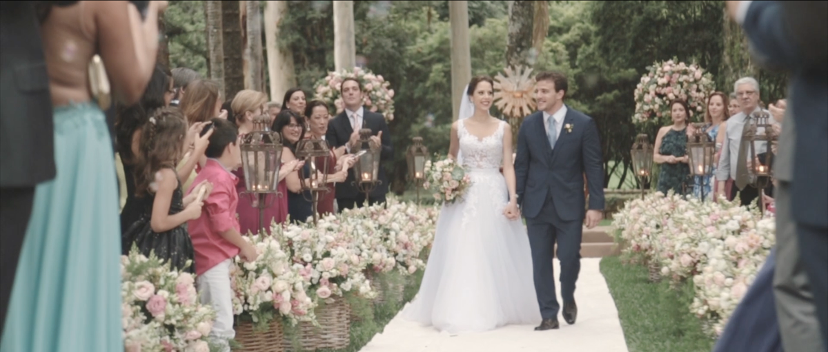 Casamento no campo. Ana e André escolheram a Fazenda Vila Rica para um lindo casamento no campo. Com fotos de Renata e Yuri Fotografia e vídeo de Gravata Florida Filmes.