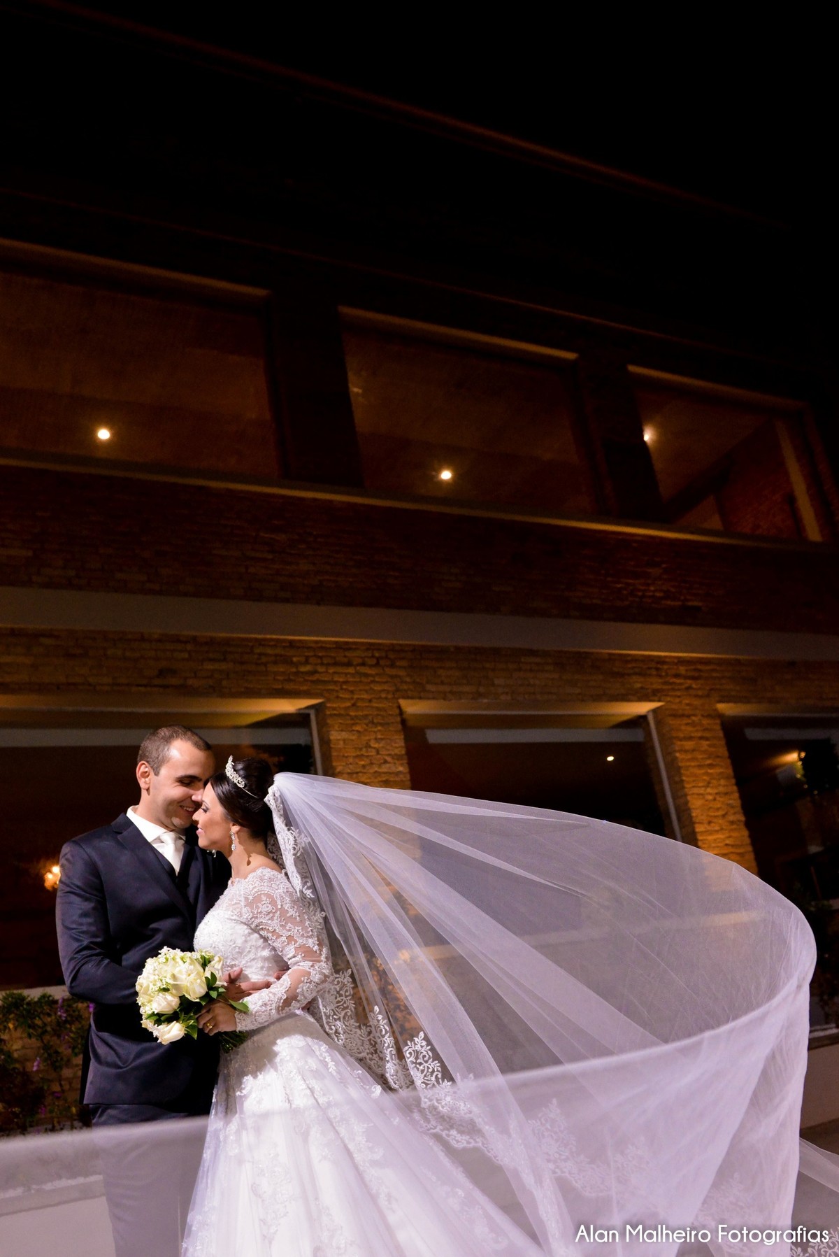 casamento-de-dia-fotógrafo-de-casamento-fotógrafo-em-Marília-Noivo-Noiva-vestido-pré-wedding-fotógrafo em Marília-aliança-casamento-fotos-bolo-Daniel Coltri-Sergio Murilo-Moinho Matarazzo-Vestido de Noiva-fotos de casamento-Leandro Gustavo