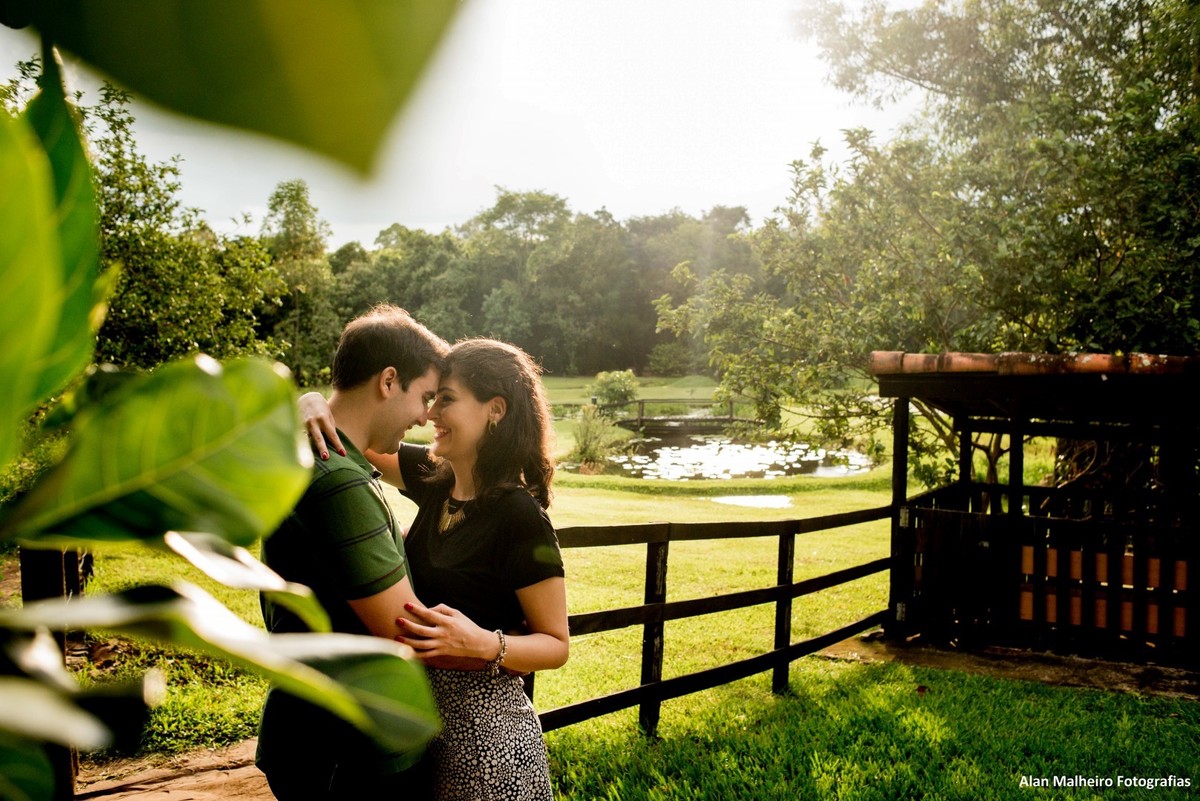 pre-wedding-pré-casamento-sessão fotografica-sessão  de fotos-casamento-São Carlos
-vestido de noiva-Fotógrafo em Marília-Fotografia de casamento-Fotógrafo Profissional
