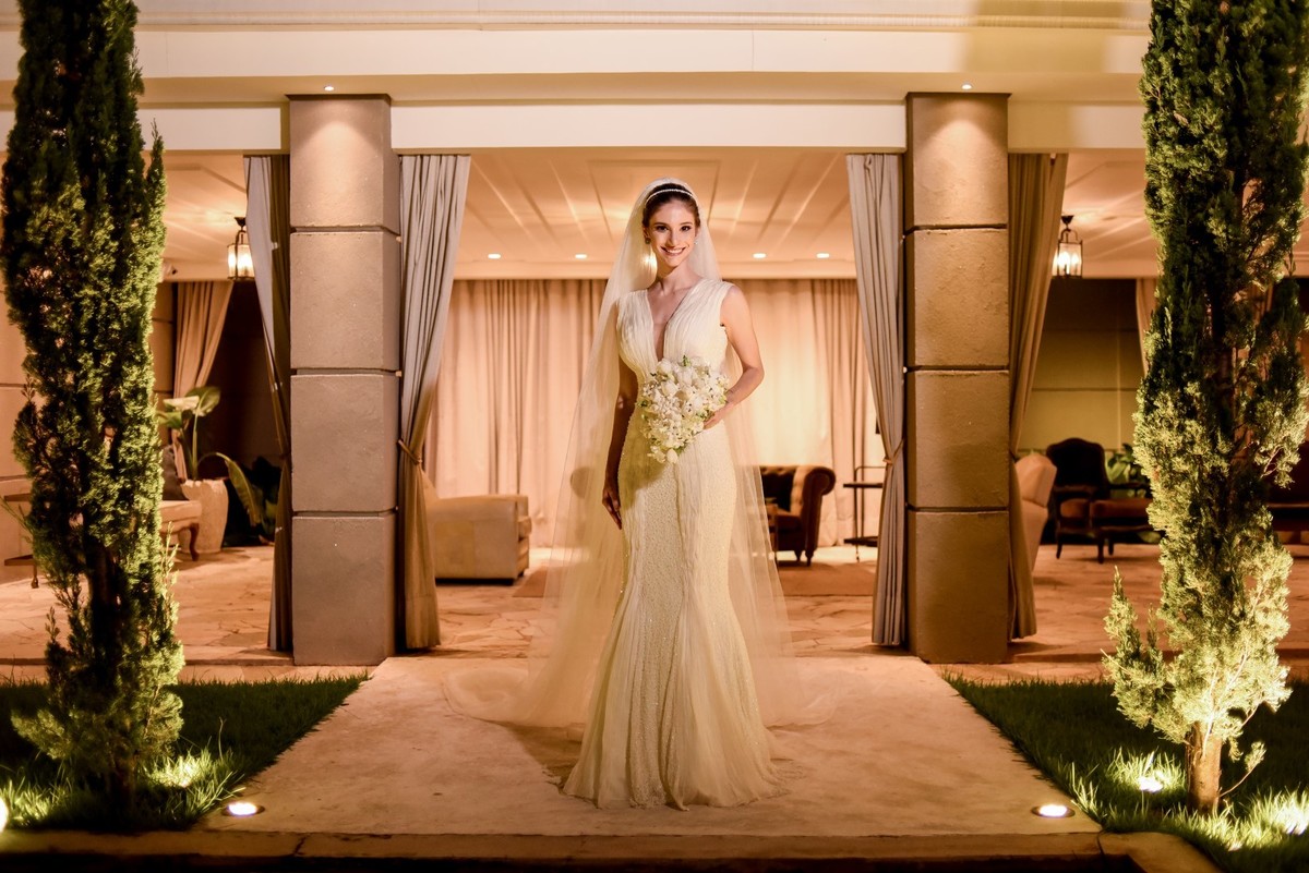 casamento-de-dia-fotógrafo-de-casamento-fotógrafo em Marília-Noiva-pré-wedding-fotógrafo de marília-Golden Palace-Adriana Zequini-Thita Marcon-Sandra Dalceno-Fotógrafo Social-vestido de noiva-buquê-decoração de casamento-Bride-bolo de casamento-noivo