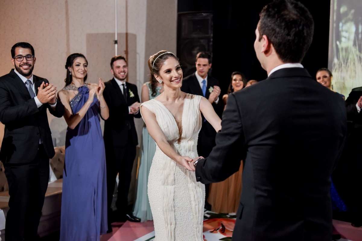 casamento-de-dia-fotógrafo-de-casamento-fotógrafo em Marília-Noiva-pré-wedding-fotógrafo de marília-Golden Palace-Adriana Zequini-Thita Marcon-Sandra Dalceno-Fotógrafo Social-vestido de noiva-buquê-decoração de casamento-Bride-bolo de casamento-noivo