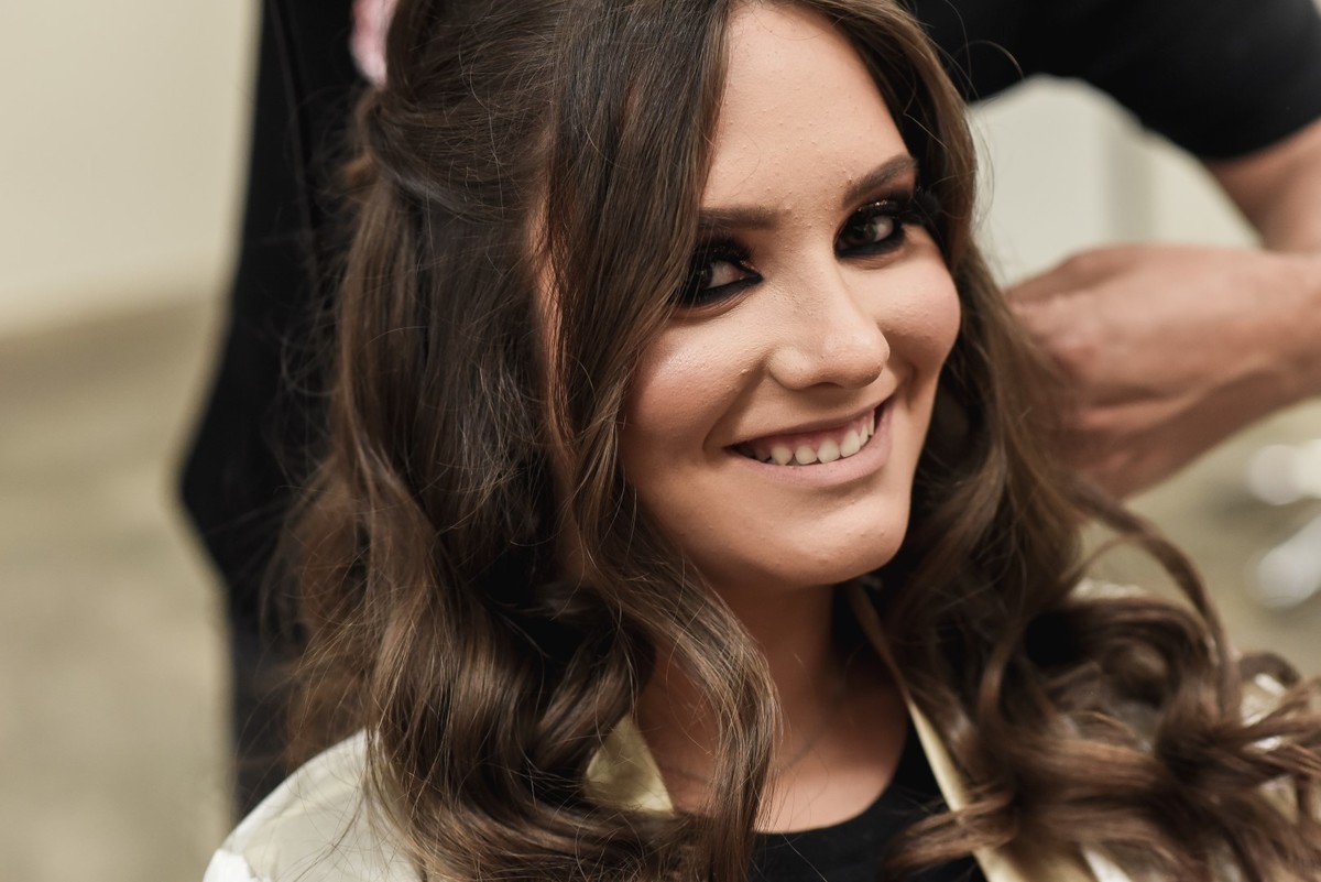 fotógrafo-de-casamento-fotógrafo em Marília-debutante-buffet Planalto-fotógrafo de marília-moinho matarazzo-Adriana Zequini-Thita Marcon-Grand Salon-Fotógrafo Social-vestido de debutante-15anos-decoração de 15 anos-15 anos-bolo de 15 anos