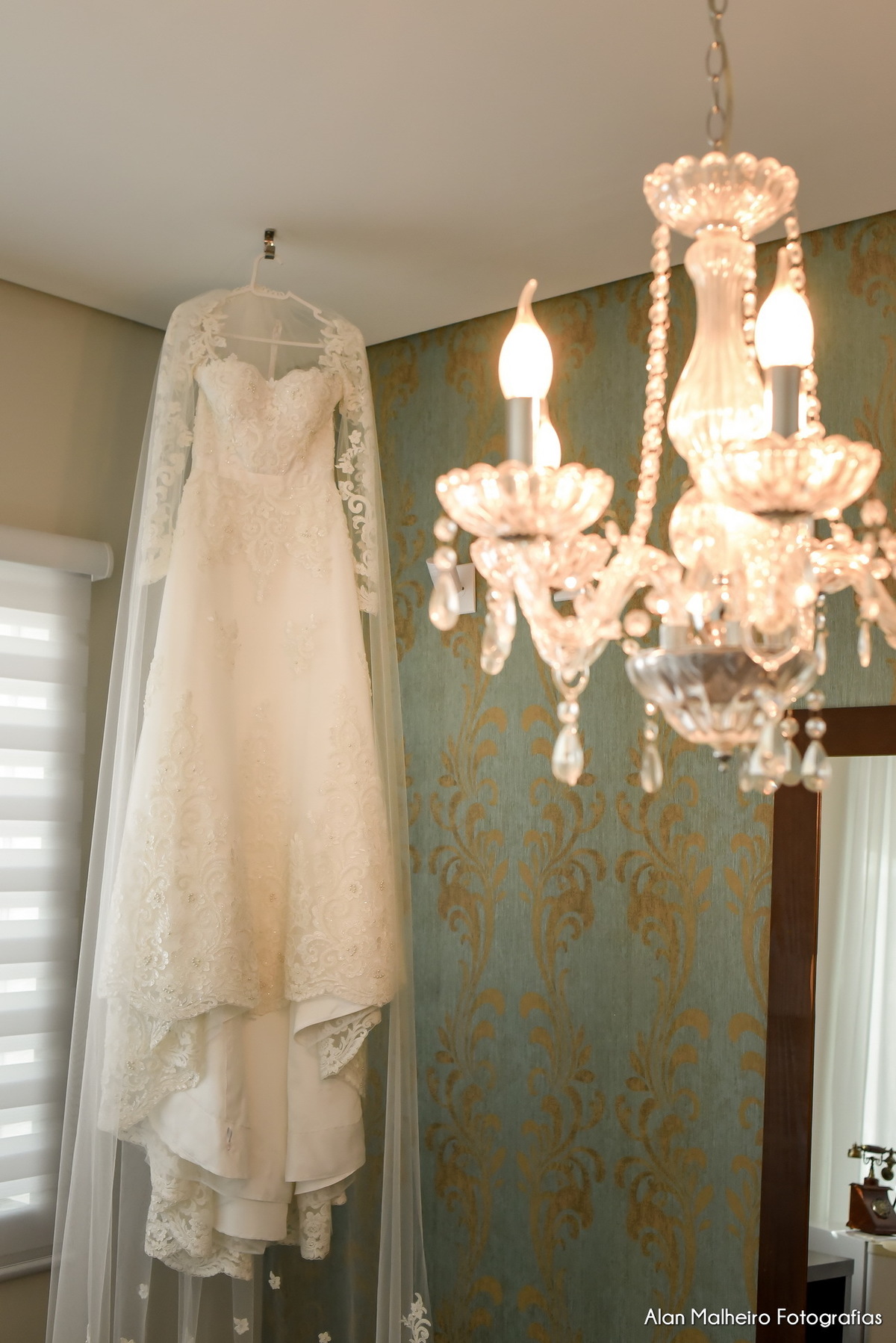 casamento tradicional-fotógrafo-fotógrafo-em-Marília-Noiva-fotógrafo em marília-aliança-casamento-Mari Cabelo Estetica-zankyu-Luciano Arantes-Mara Vieira-Iraides Bevlaqua-Vestido-foto de casamento-Buquê-Banda Frisson-Camila Nery-Patricia Guimarães-wedding