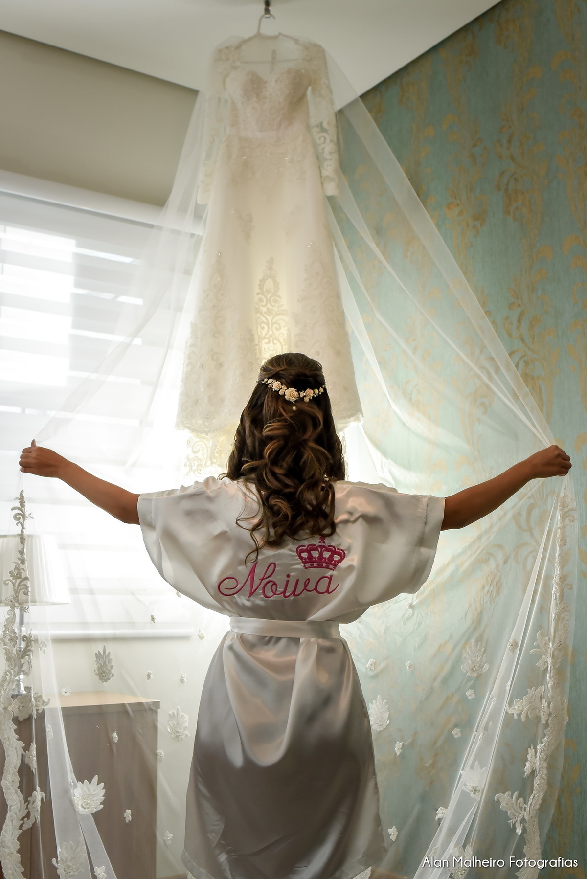 casamento tradicional-fotógrafo-fotógrafo-em-Marília-Noiva-fotógrafo em marília-aliança-casamento-Mari Cabelo Estetica-zankyu-Luciano Arantes-Mara Vieira-Iraides Bevlaqua-Vestido-foto de casamento-Buquê-Banda Frisson-Camila Nery-Patricia Guimarães-wedding