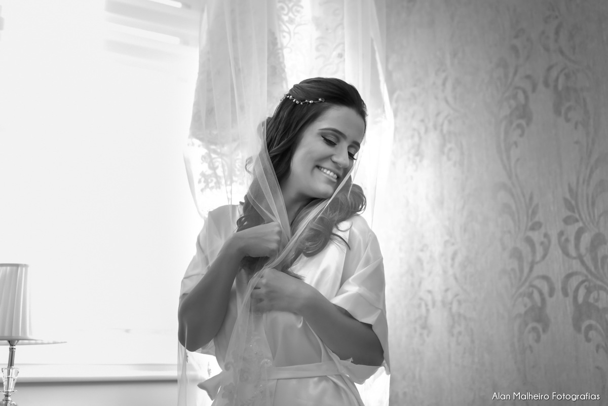 casamento tradicional-fotógrafo-fotógrafo-em-Marília-Noiva-fotógrafo em marília-aliança-casamento-Mari Cabelo Estetica-zankyu-Luciano Arantes-Mara Vieira-Iraides Bevlaqua-Vestido-foto de casamento-Buquê-Banda Frisson-Camila Nery-Patricia Guimarães-wedding