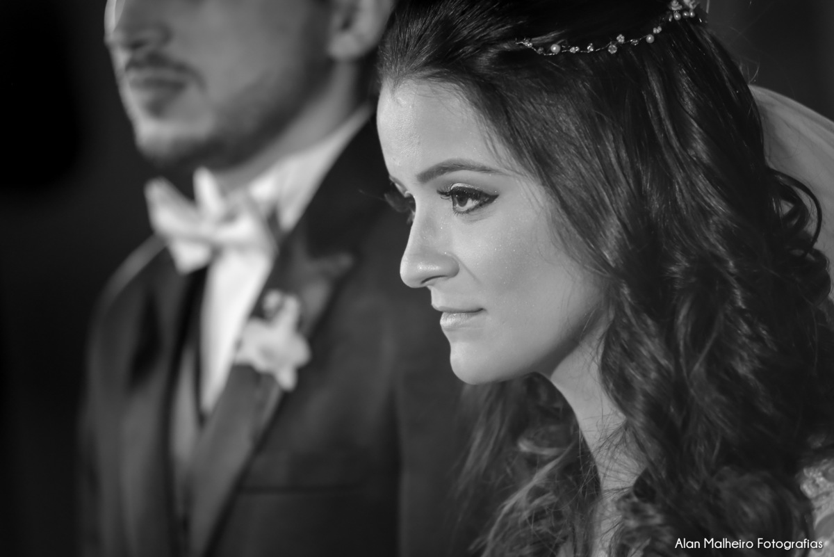 casamento tradicional-fotógrafo-fotógrafo-em-Marília-Noiva-fotógrafo em marília-aliança-casamento-Mari Cabelo Estetica-zankyu-Luciano Arantes-Mara Vieira-Iraides Bevlaqua-Vestido-foto de casamento-Buquê-Banda Frisson-Camila Nery-Patricia Guimarães-wedding