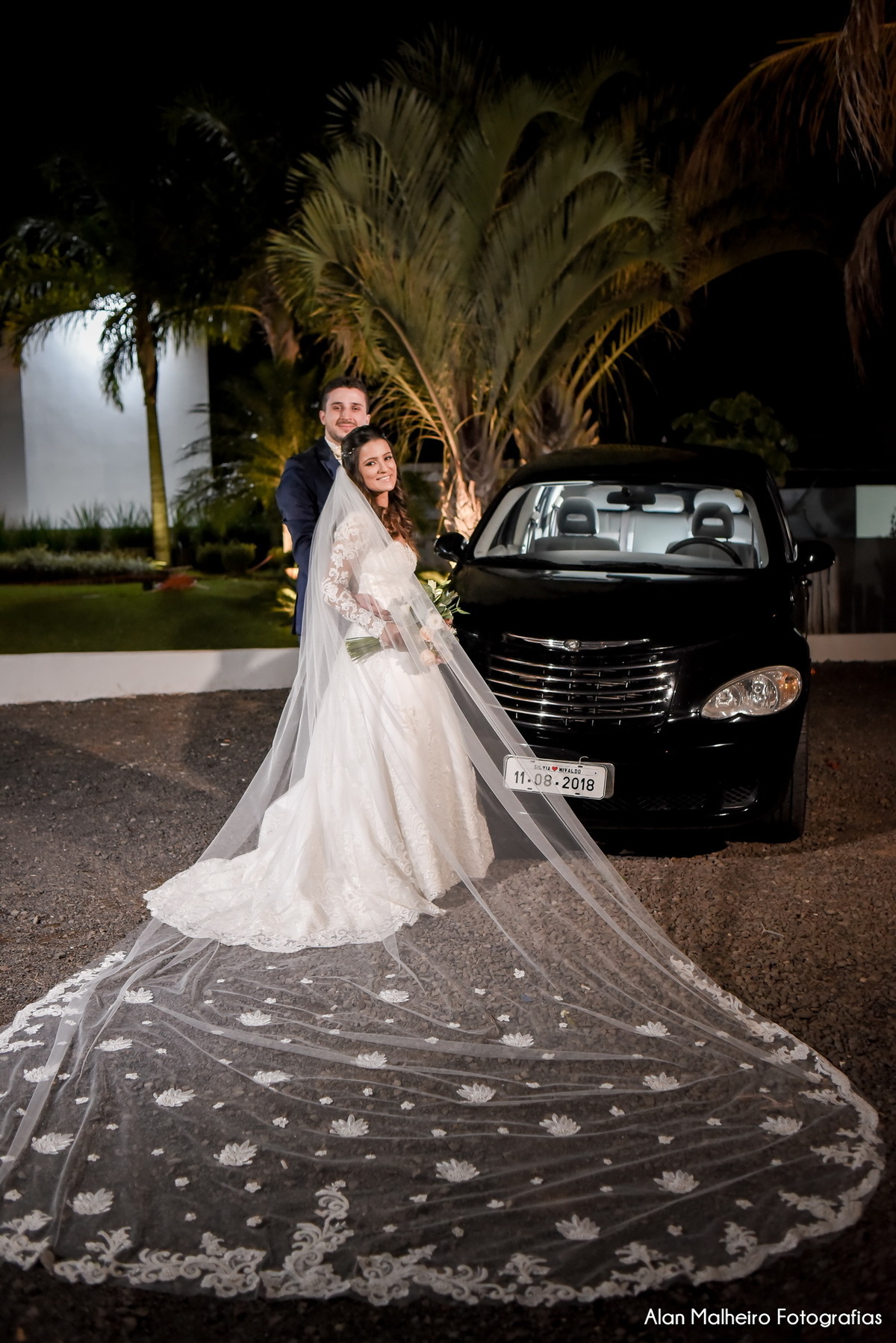 casamento tradicional-fotógrafo-fotógrafo-em-Marília-Noiva-fotógrafo em marília-aliança-casamento-Mari Cabelo Estetica-zankyu-Luciano Arantes-Mara Vieira-Iraides Bevlaqua-Vestido-foto de casamento-Buquê-Banda Frisson-Camila Nery-Patricia Guimarães-wedding