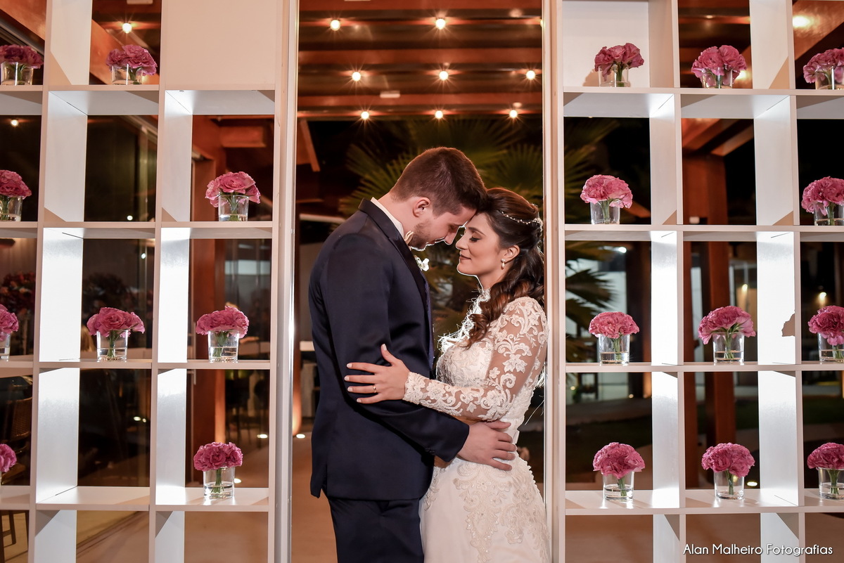 casamento tradicional-fotógrafo-fotógrafo-em-Marília-Noiva-fotógrafo em marília-aliança-casamento-Mari Cabelo Estetica-zankyu-Luciano Arantes-Mara Vieira-Iraides Bevlaqua-Vestido-foto de casamento-Buquê-Banda Frisson-Camila Nery-Patricia Guimarães-wedding