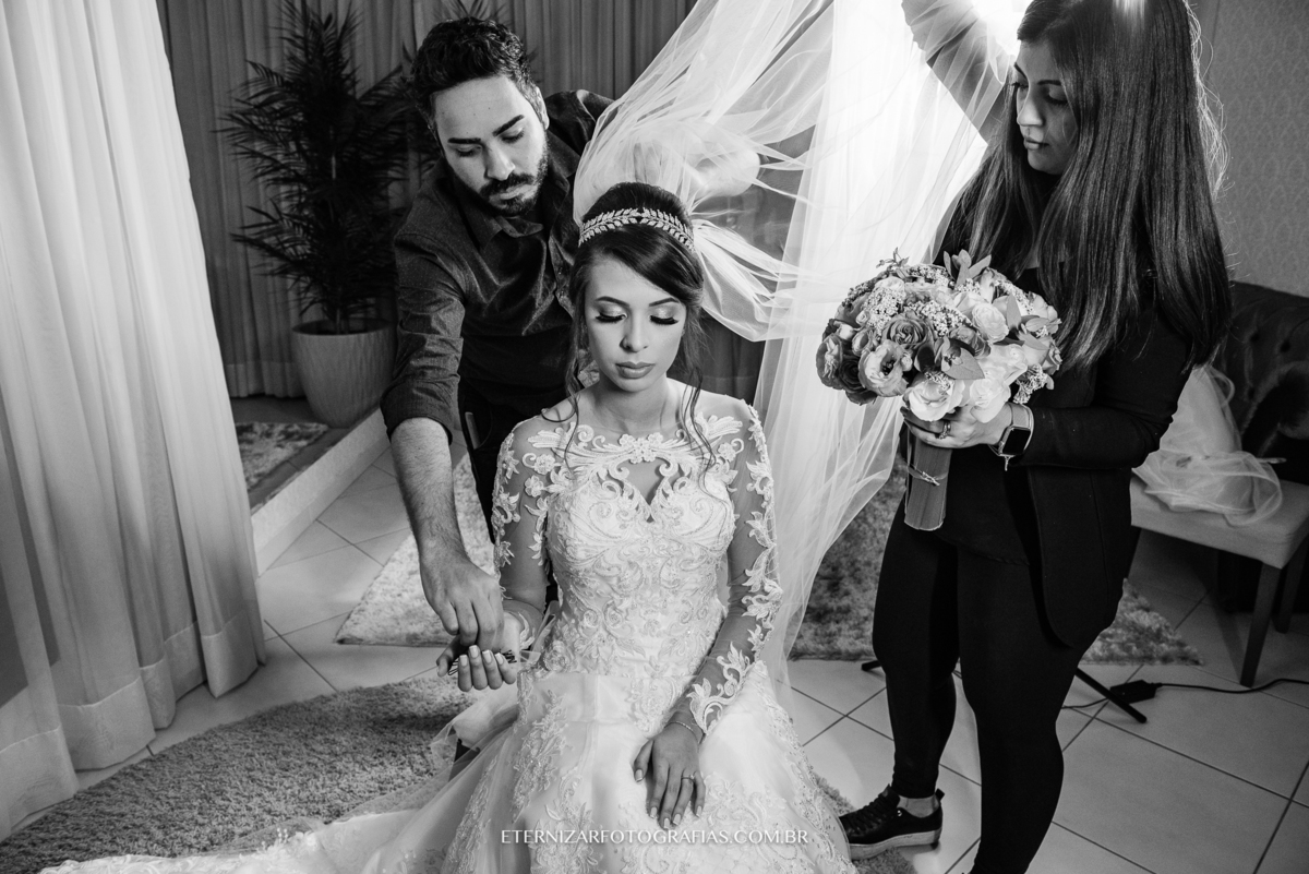 FOTOGRAFIA DE MAKING OF NOIVA 
FOTOGRAFO DE CASAMENTO BAURU-SP

FOTO MAKE DE NOIVA
DIA DA NOIVA
MAKE DE NOIVA BAURU-SP

FOTO VESTIDO DA NOIVA