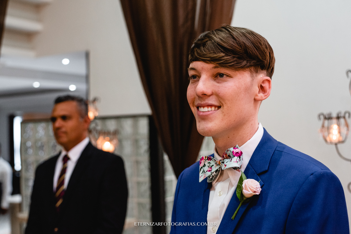 NOIVO SORRINDO
 CASAMENTO COMISSARIA BUFFET
BUFFET COMISSARIA BAURU-SP
FOTOGRAFIA DE CASAMENTO BAURU-SP
FOTOGRAFO DE CASAMENTO