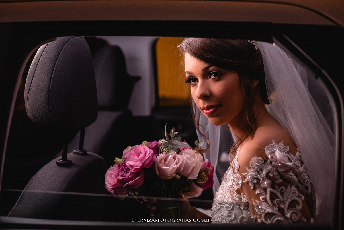 NOIVA NO CARRO
 CASAMENTO COMISSARIA BUFFET
BUFFET COMISSARIA BAURU-SP
FOTOGRAFIA DE CASAMENTO BAURU-SP
FOTOGRAFO DE CASAMENTO