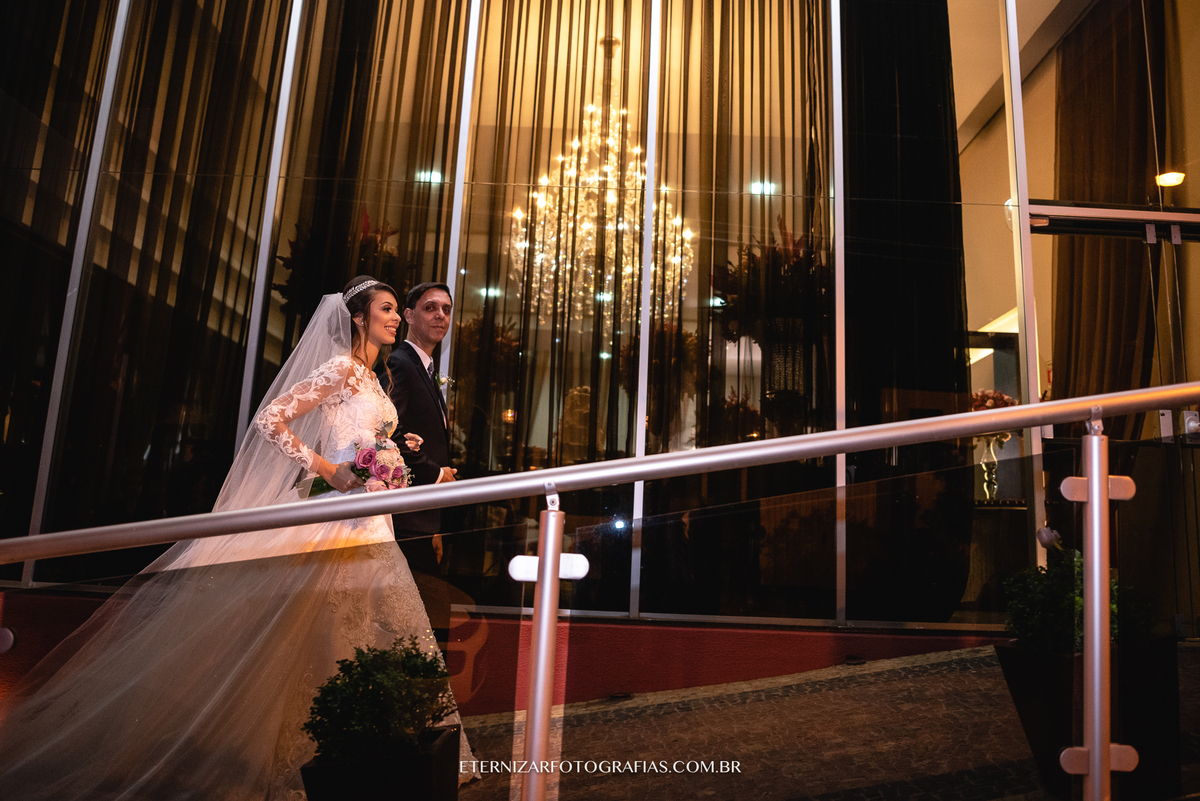 NOIVA ENTRANDO
 CASAMENTO COMISSARIA BUFFET
BUFFET COMISSARIA BAURU-SP
FOTOGRAFIA DE CASAMENTO BAURU-SP
FOTOGRAFO DE CASAMENTO