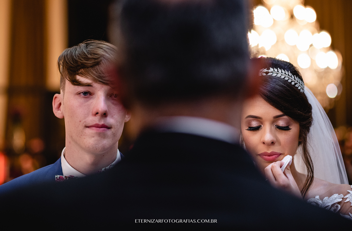 NOIVA EMOCIONADA
NOIVA CHORANDO
 CASAMENTO COMISSARIA BUFFET
BUFFET COMISSARIA BAURU-SP
FOTOGRAFIA DE CASAMENTO BAURU-SP
FOTOGRAFO DE CASAMENTO