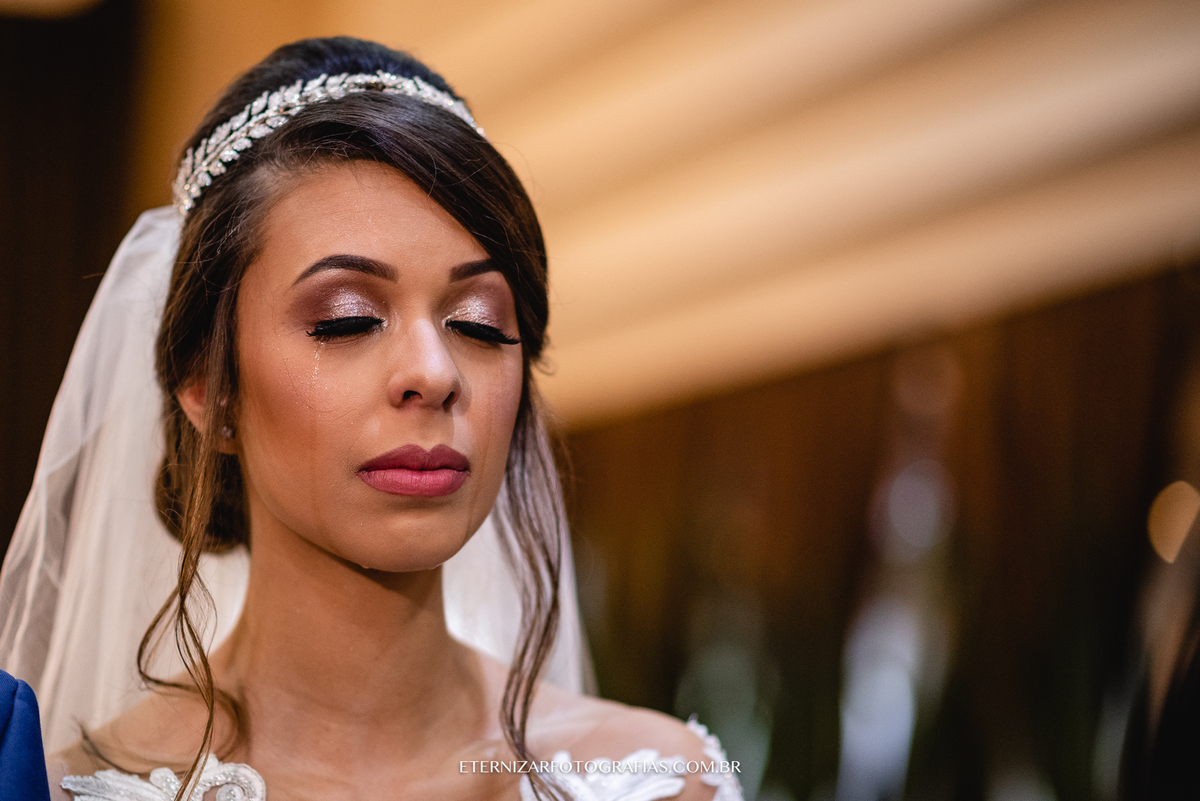 NOIVA EMOCIONADA
NOIVA CHORANDO
 CASAMENTO COMISSARIA BUFFET
BUFFET COMISSARIA BAURU-SP
FOTOGRAFIA DE CASAMENTO BAURU-SP
FOTOGRAFO DE CASAMENTO