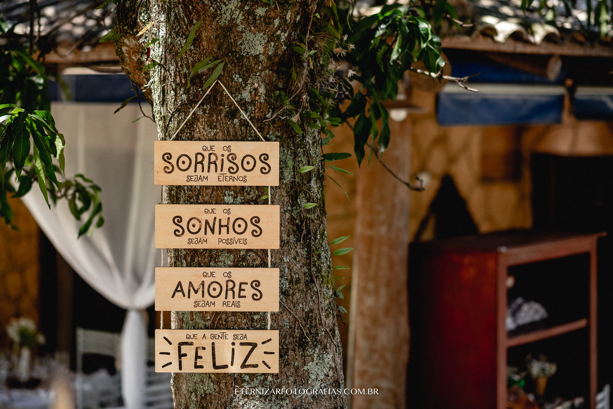 DECORAÇÃO DE CASAMENTO NO CAMPO