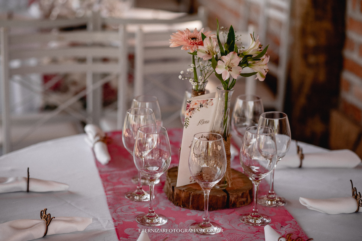 DECORAÇÃO DE CASAMENTO NO CAMPO