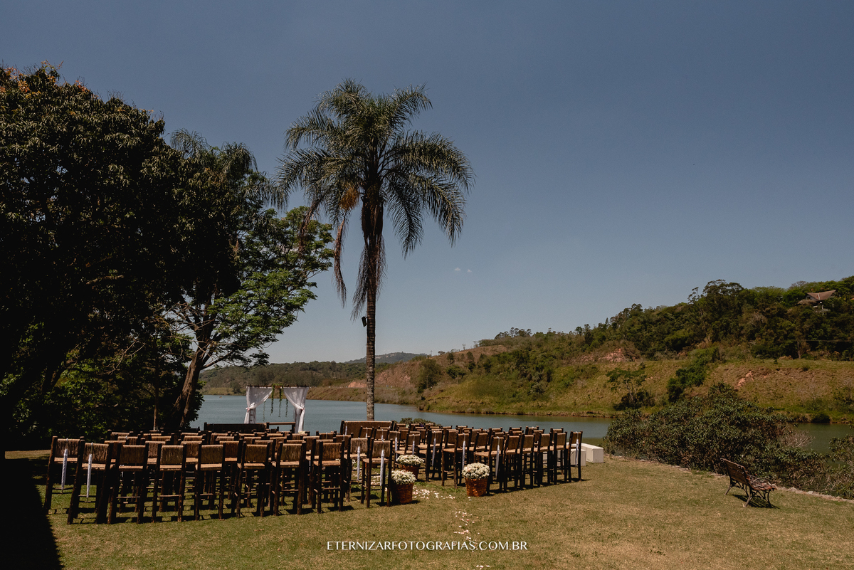 DECORAÇÃO DE CASAMENTO NO CAMPO