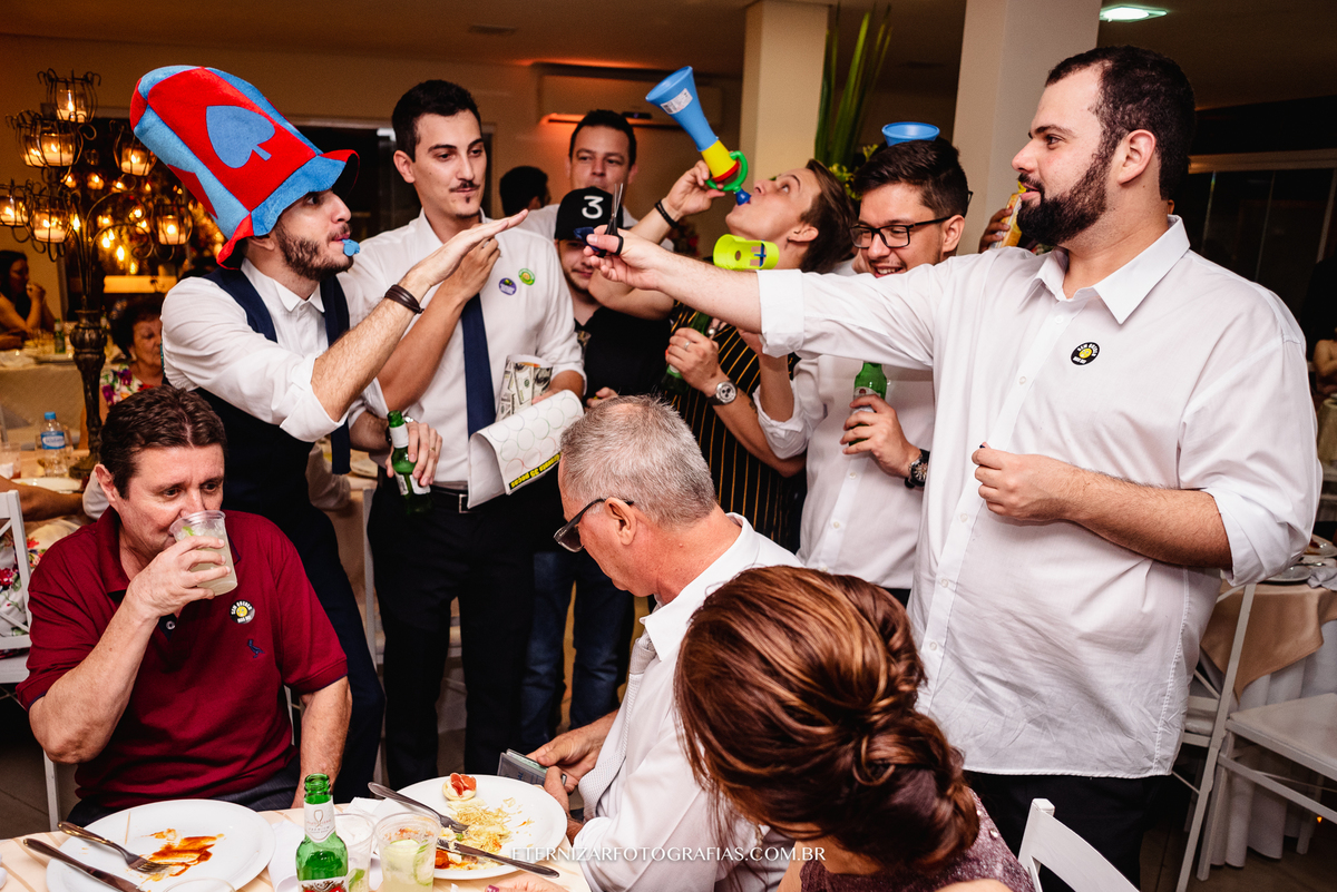 NOIVO PASSANDO GRAVATA
FOTOGRAFIA CHÁCARA RECANTO PARADISE BAURU-SP
FOTOGRAFO DE CASAMENTO EM BAURU-SP