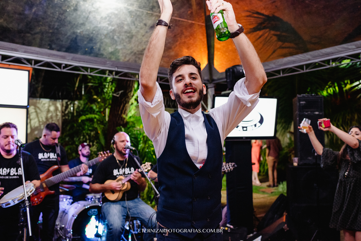 FOTOS DE FESTA DE CASAMENTO
DJ PARA CASAMENTO
BALADA DE CASAMENTO
FOTOGRAFO DE CASAMENTO EM BAURU-SP