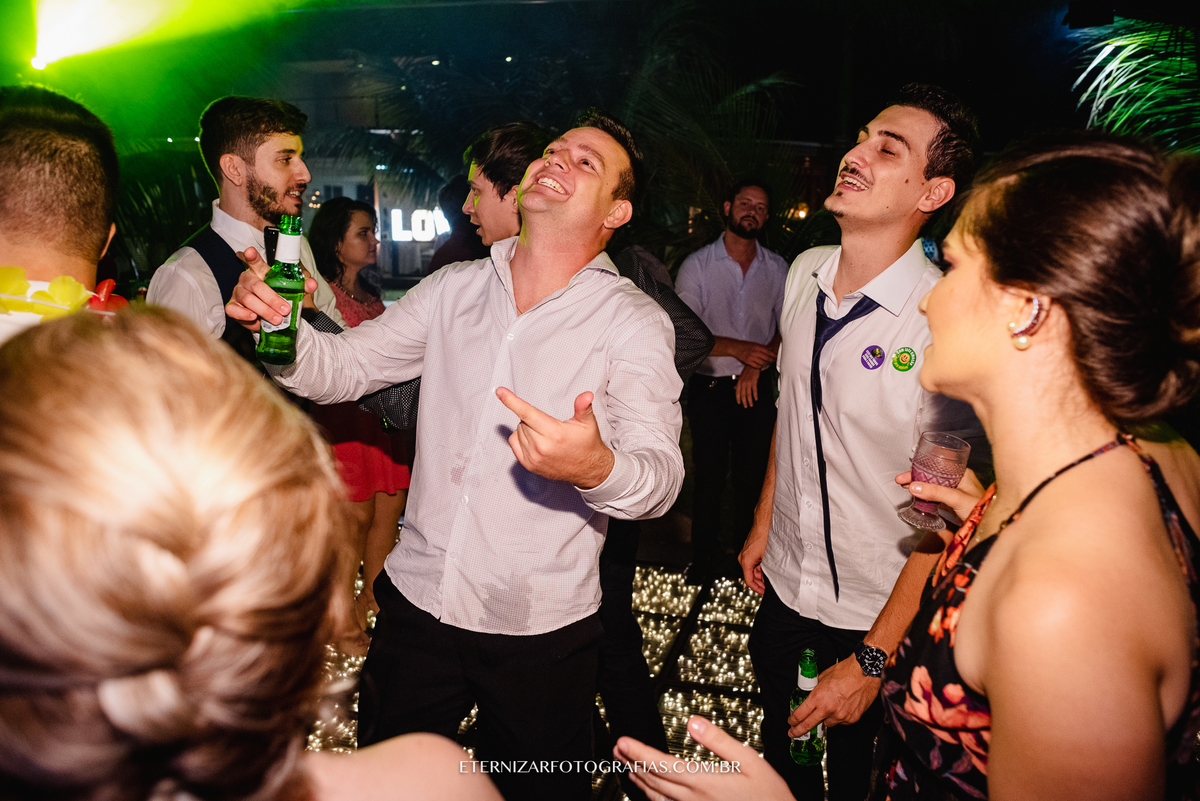 FOTOS DE FESTA DE CASAMENTO
DJ PARA CASAMENTO
BALADA DE CASAMENTO
FOTOGRAFO DE CASAMENTO EM BAURU-SP
CONVIDADOS DE CASAMENTO SE DIVERTINDO