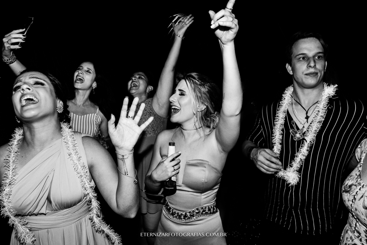 FOTOS DE FESTA DE CASAMENTO
DJ PARA CASAMENTO
BALADA DE CASAMENTO
FOTOGRAFO DE CASAMENTO EM BAURU-SP
CONVIDADOS DE CASAMENTO SE DIVERTINDO