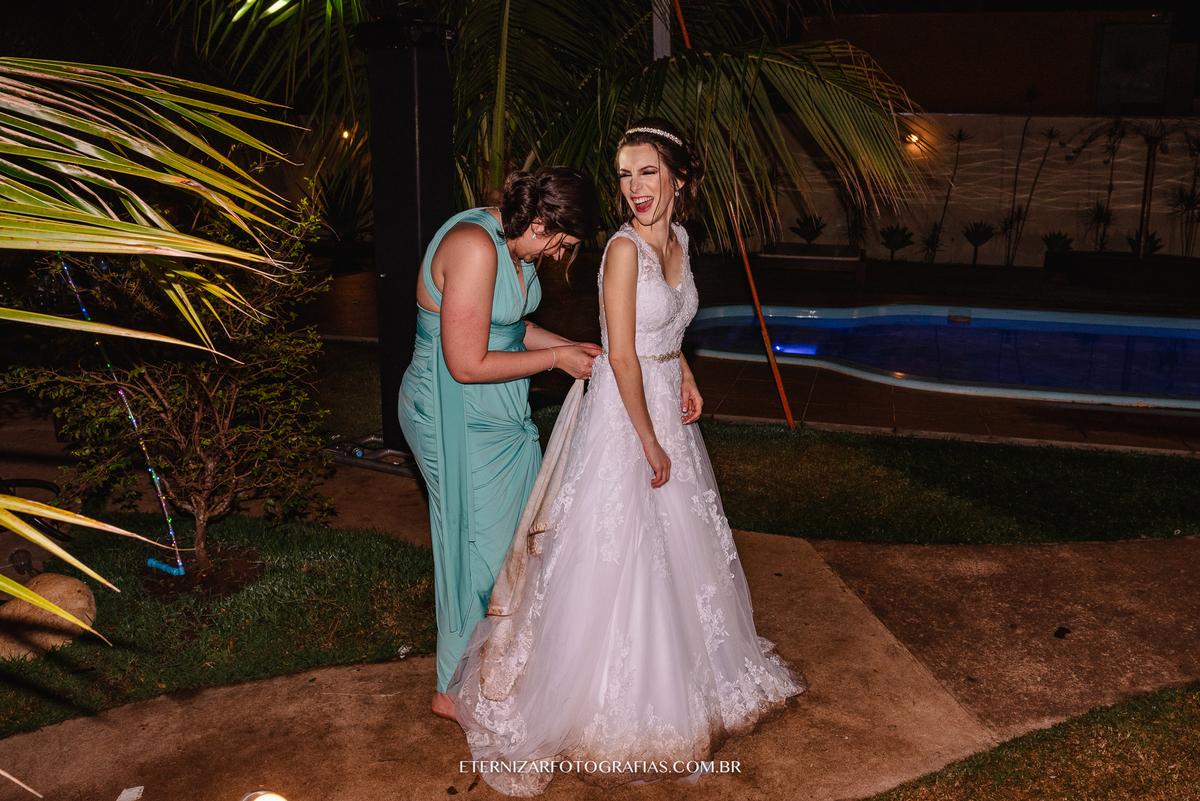 FOTOS DE FESTA DE CASAMENTO
DJ PARA CASAMENTO
BALADA DE CASAMENTO
FOTOGRAFO DE CASAMENTO EM BAURU-SP
CONVIDADOS DE CASAMENTO SE DIVERTINDO