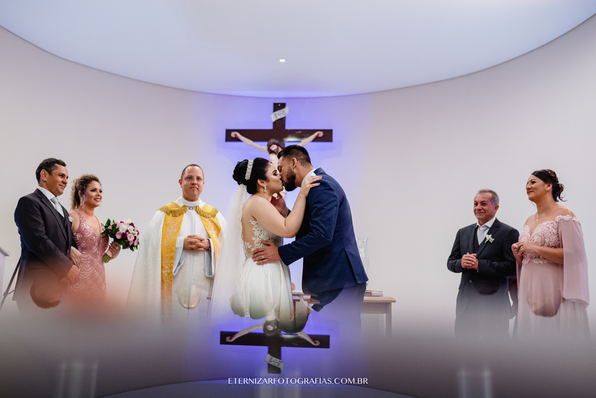 FOTOGRAFIA DE CASAMENTO BAURU-SP
FOTOGRAFO DE CASAMENTO BAURU-SP
BEIJO DOS NOIVOS