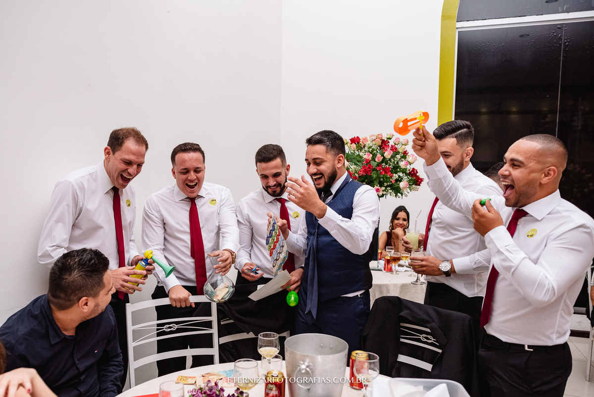 FOTOGRAFIA DE CASAMENTO BAURU-SP
FOTOGRAFO DE CASAMENTO BAURU-SP
NOIVO PASSANDO GRAVATA