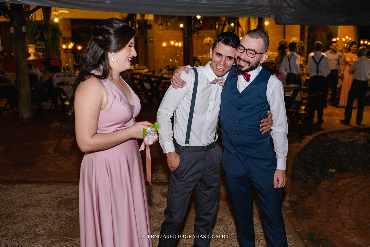 FOTOGRAFIA DE CASAMENTO BAURU-SP
FOTOGRAFO DE CASAMENTO EM BAURU-SP
NOIVA 
CERIMONIA DE CASAMENTO 