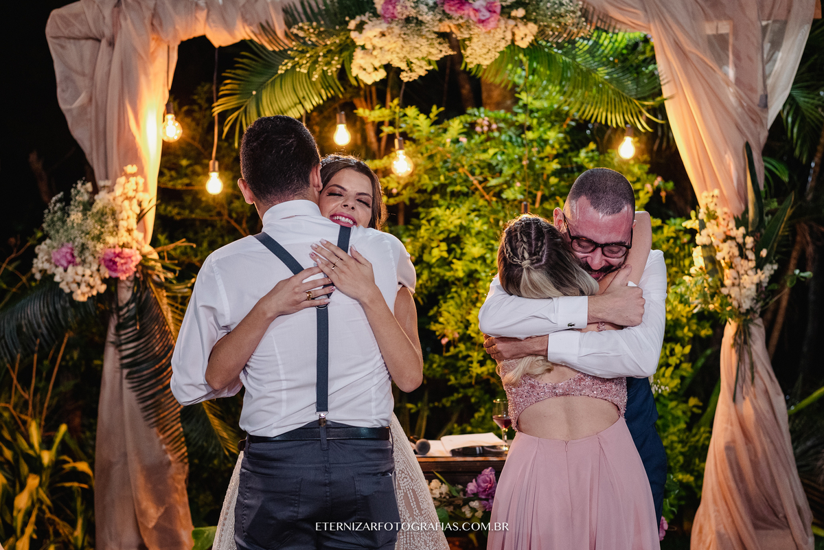 COMPRIMENTOS COM NOIVOS
FOTOGRAFIA DE CASAMENTO BAURU-SP
FOTOGRAFO DE CASAMENTO EM BAURU-SP
NOIVA 
CERIMONIA DE CASAMENTO 