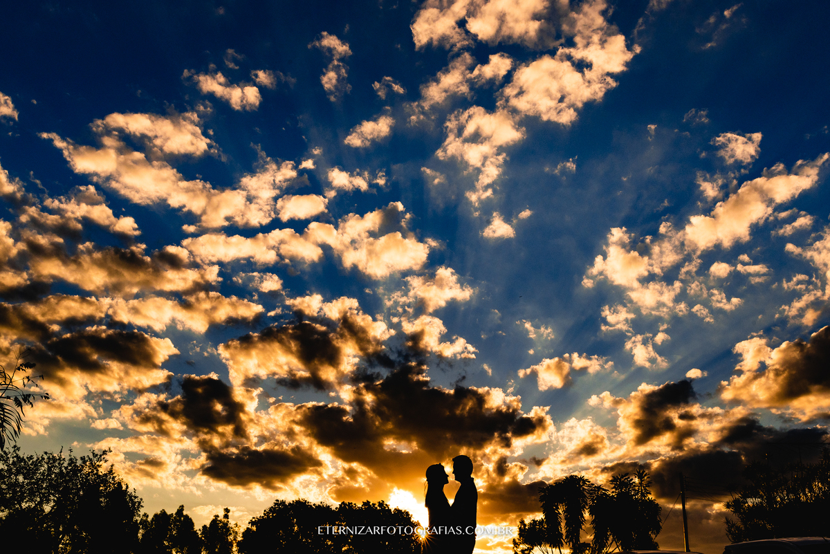 NOIVOS
ENSAIO DE CASAL
FOTOGRAFIA DE CASAL
ENSAIO DE CASAL
ENSAIO PRE WEDDING 
PRÉ-WEDDING 
POR DO SOL