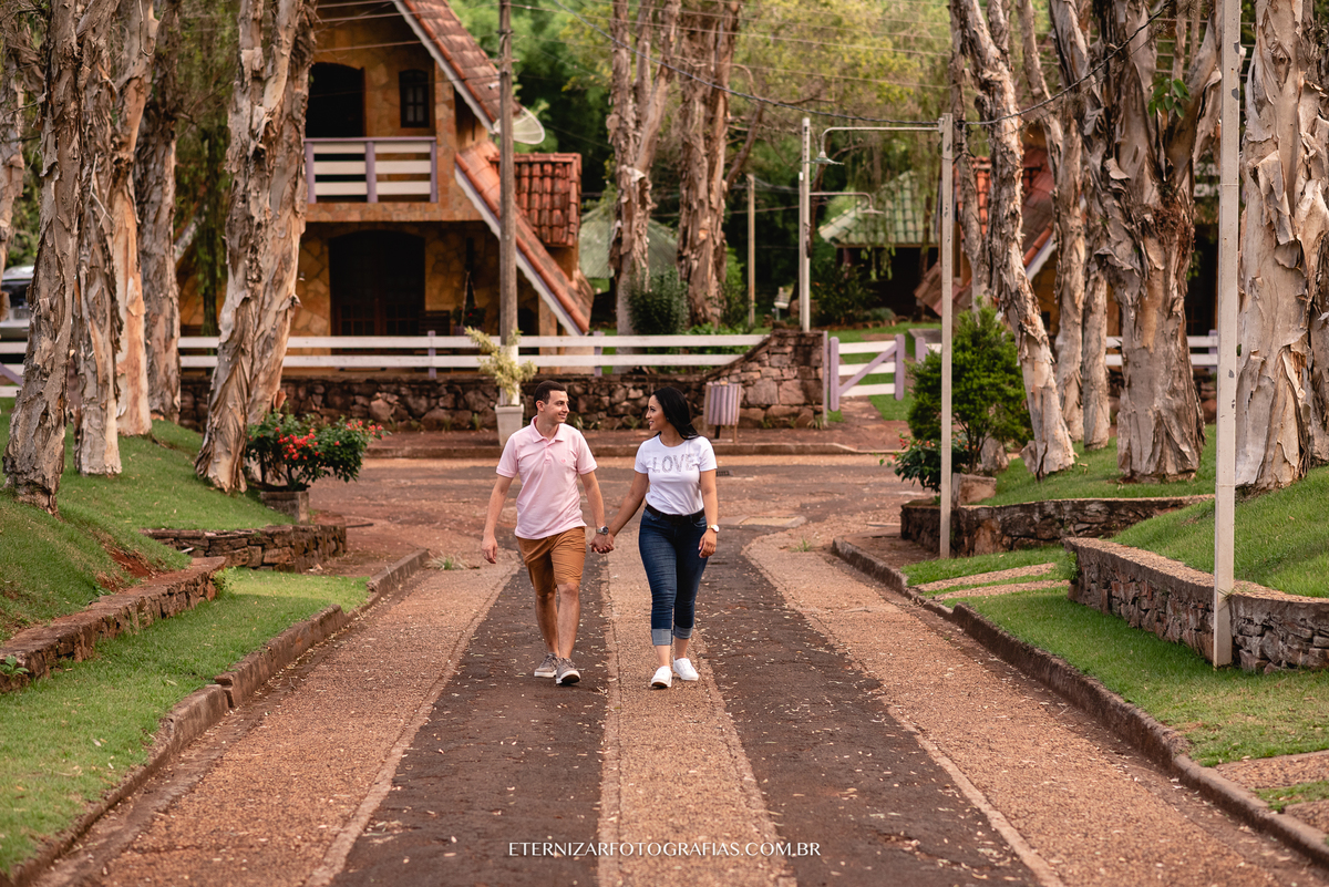NOIVOS
ENSAIO DE CASAL
FOTOGRAFIA DE CASAL
ENSAIO DE CASAL
ENSAIO PRE WEDDING 
PRÉ-WEDDING 
POR DO SOL