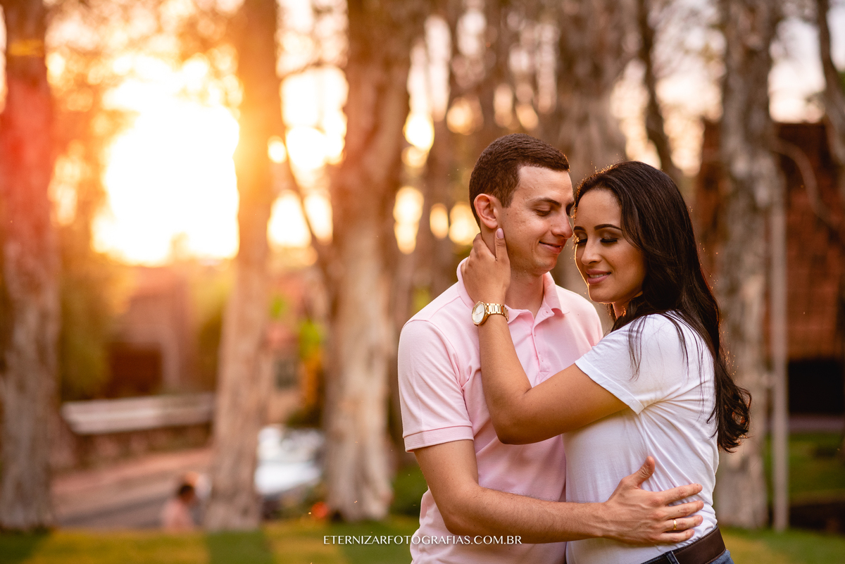 NOIVOS
ENSAIO DE CASAL
FOTOGRAFIA DE CASAL
ENSAIO DE CASAL
ENSAIO PRE WEDDING 
PRÉ-WEDDING 
POR DO SOL