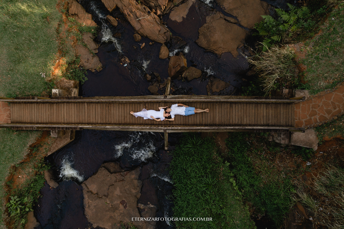 NOIVOS
ENSAIO DE CASAL
FOTOGRAFIA DE CASAL
ENSAIO DE CASAL EM BROTAS-SP
ENSAIO PRE WEDDING 
PRÉ-WEDDING 
POR DO SOL
ENSAIO COM DRONE