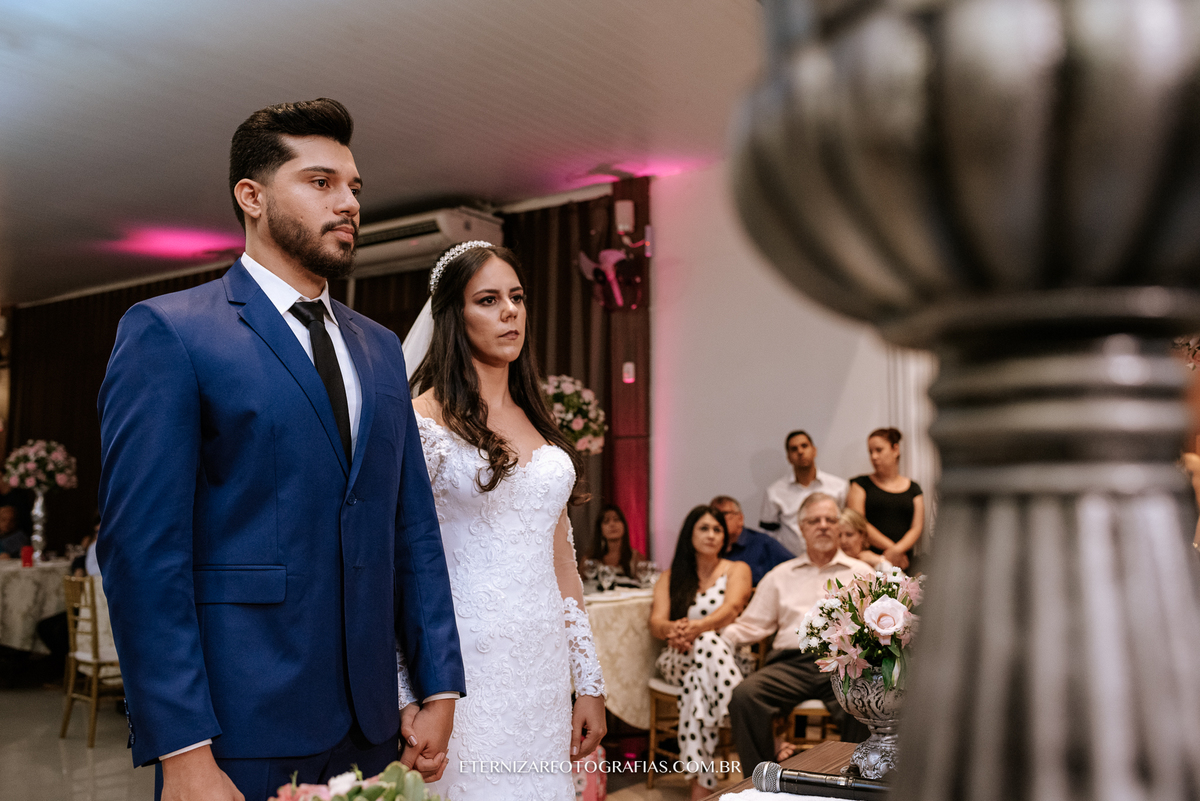 NOIVOS NO ALTAR
FOTOGRAFIA DE CASAMENTO BAURU-SP
FOTOGRAFO DE CASAMENTO EM BAURU-SP
NOIVA 
CERIMONIA DE CASAMENTO 