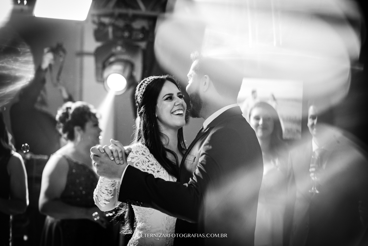 FOTOGRAFIA DE CASAMENTO BAURU-SP
FOTOGRAFO DE CASAMENTO EM BAURU-SP
NOIVA 
CERIMONIA DE CASAMENTO 
