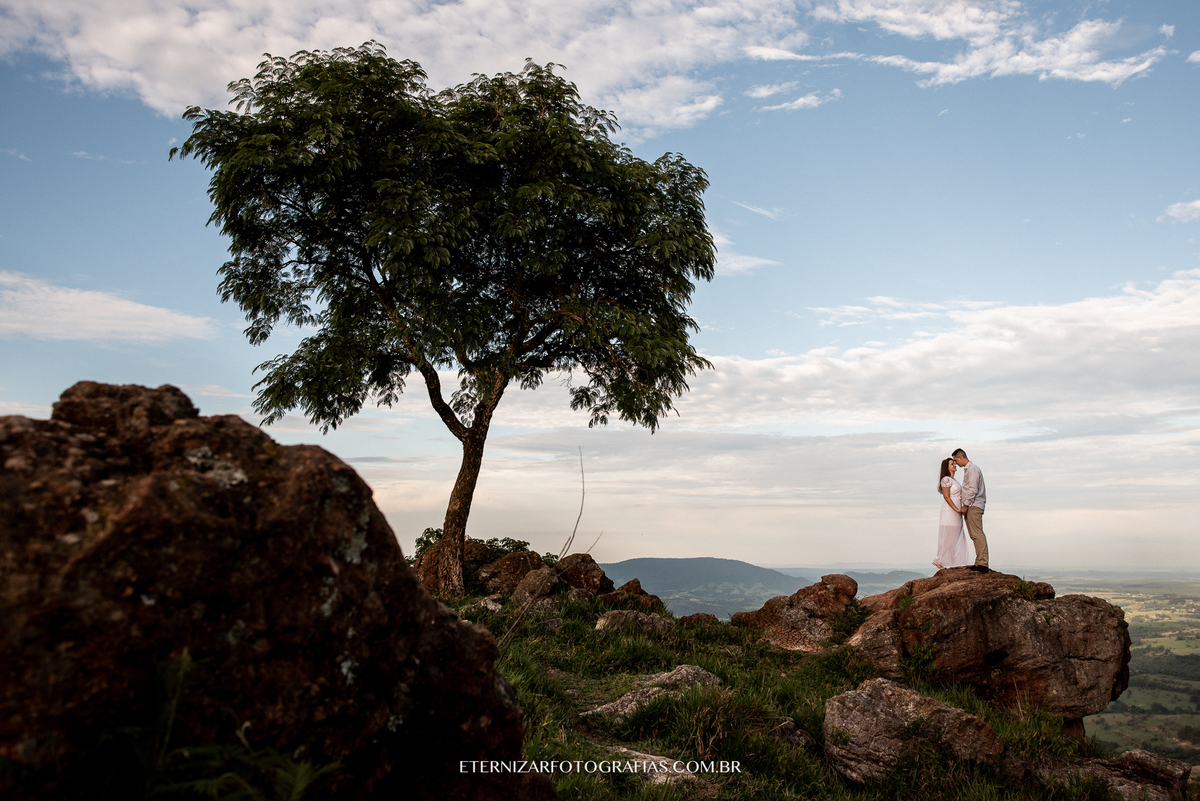 ENSAIO CASAL EM BOTUCATU
ENSAIO DE CASAL
FOTOGRAFIA DE CASAL
ENSAIO PRE WEDDING 
PRÉ-WEDDING 
POR DO SOL