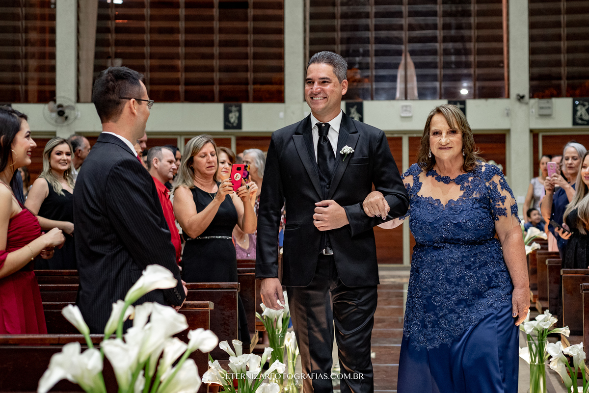 NOIVO COM A MÃE
FOTOGRAFO DE CASAMENTO BAURU-SP
NOIVA 
FOTOGRAFIA DE CASAMENTO BAURU-SP
VESTIDO DA NOIVA
MAKE NOIVA