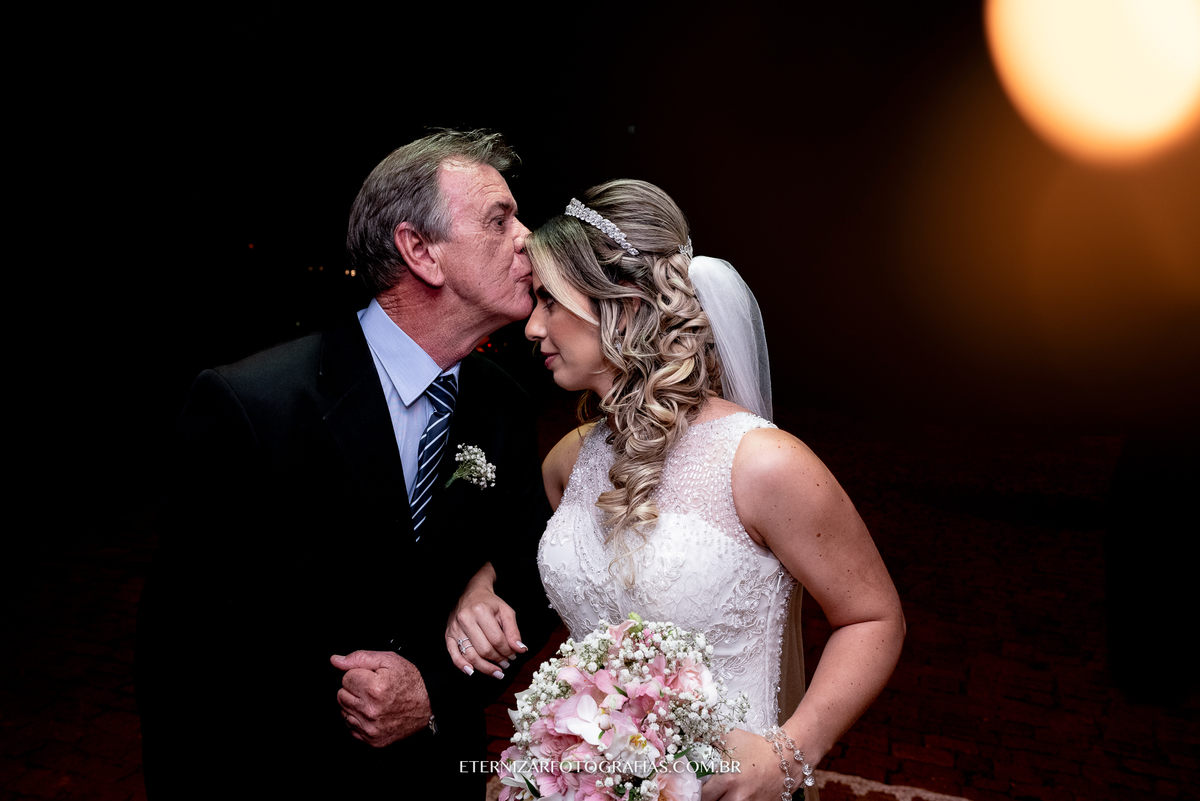 NOIVA COM O PAI
FOTOGRAFO DE CASAMENTO BAURU-SP
NOIVA 
FOTOGRAFIA DE CASAMENTO BAURU-SP
VESTIDO DA NOIVA
MAKE NOIVA