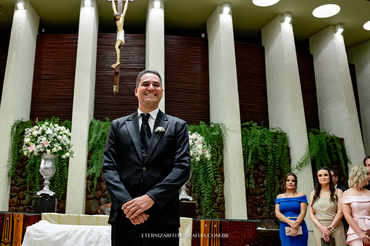 NOIVO ESPERANDO NOIVA NO ALTAR
FOTOGRAFO DE CASAMENTO BAURU-SP
NOIVA 
FOTOGRAFIA DE CASAMENTO BAURU-SP
VESTIDO DA NOIVA
MAKE NOIVA